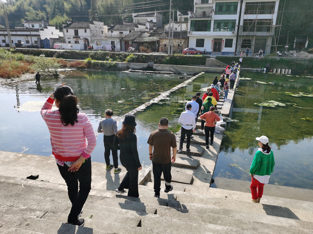 徽饶古道精华段（十堡、察关、虹关、岭脚古村）、篁岭晒秋两日游- 婺源