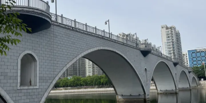 溮河公園步行橋