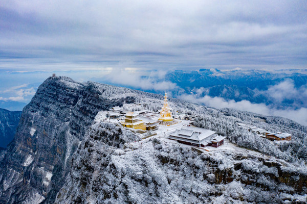 去峨眉仙山,奔赴一场冰雪奇缘!