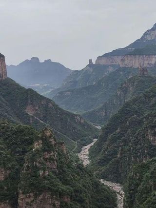 山西晋城唯一不通公路的村庄靠山腰的羊肠小道出入，你敢去穿越吗