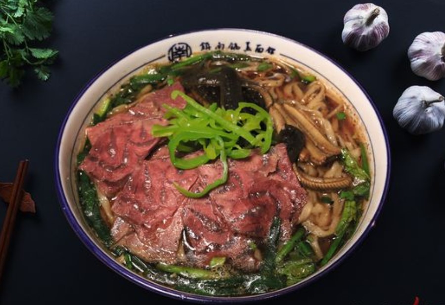 镇南锅盖面馆(解放路店)