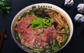 镇南锅盖面馆(解放路店)