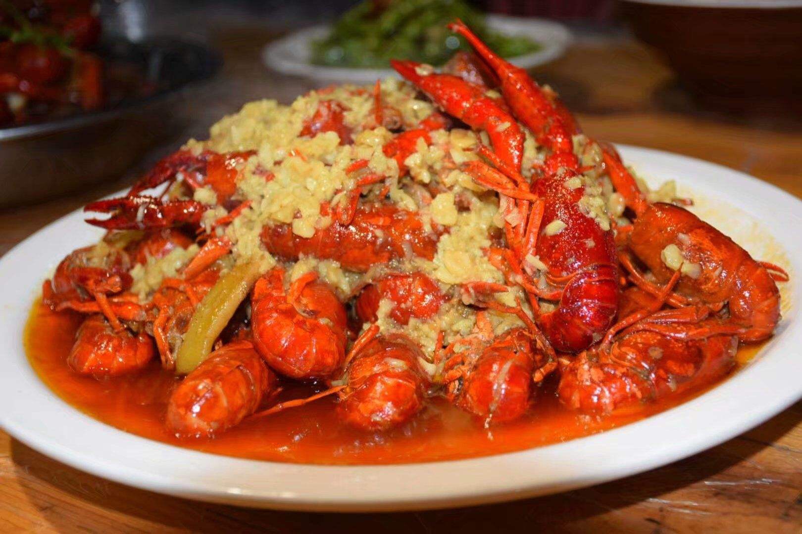 肥肥虾庄·金牌油焖大虾(石牌岭总店)