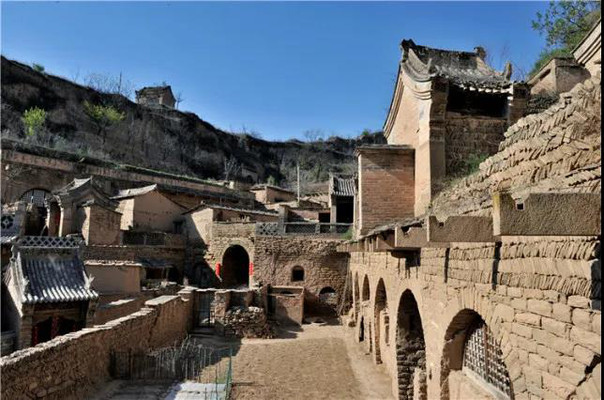 陕西这个以美人闻名的贫困山村里为何藏着一栋“豪宅”？