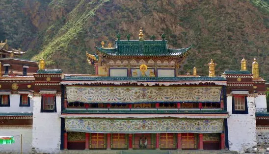 德哇倉文殊佛殿