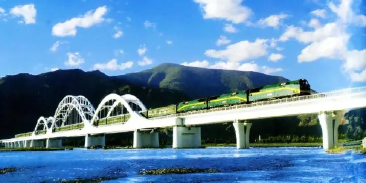 拉薩河特大橋