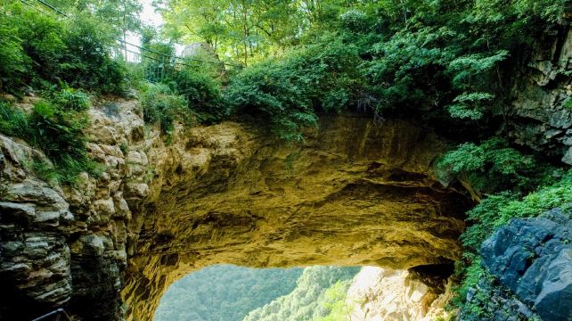 天生桥风景区