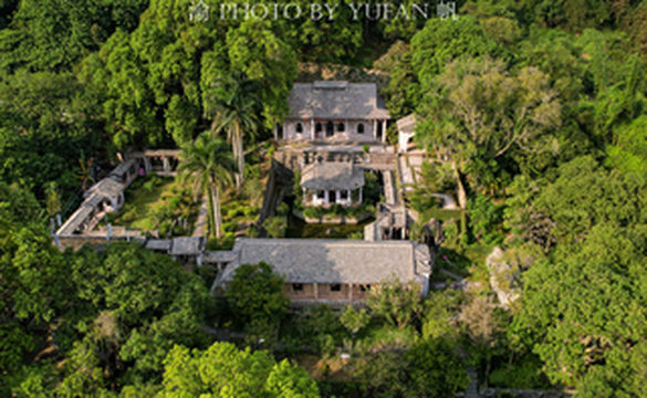 广西有座谢鲁山庄，占地400亩已有百年历史，入选中国四大名庄