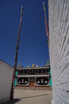 吾屯下寺-同仁-听爵士的流氓兔