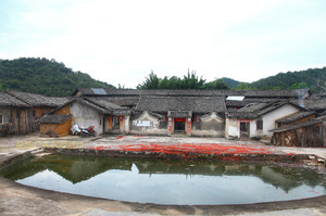 梅县区游记图文-梅县三乡百年大围屋，41家华侨没一家发了财，这是什么原因呢？