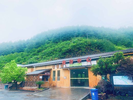 千岛湖鱼跃龙门漂流