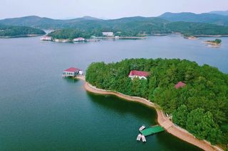 国内少见！离武汉1个多小时，不要门票的4A级景区，水果免费采