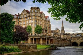 博物馆攻略 | 与巴斯邂逅一场秋意正浓的温柔