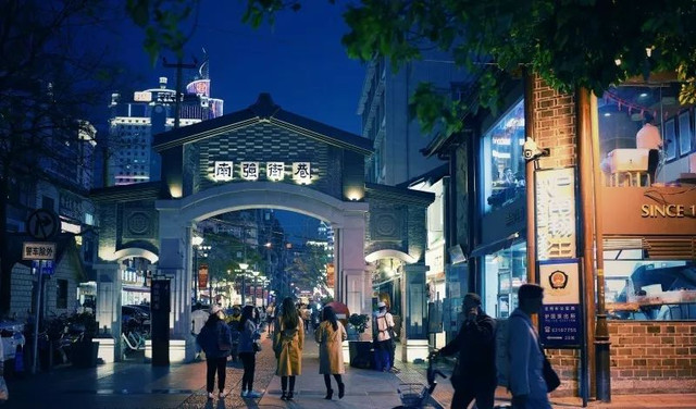 吃货的天堂夜市——昆明南强街