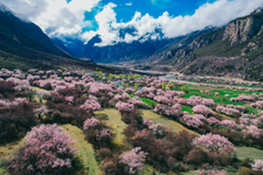 比如游记图片] 穿越千山万水，川藏中线g349自驾之旅，惊险刺激遗世独立！