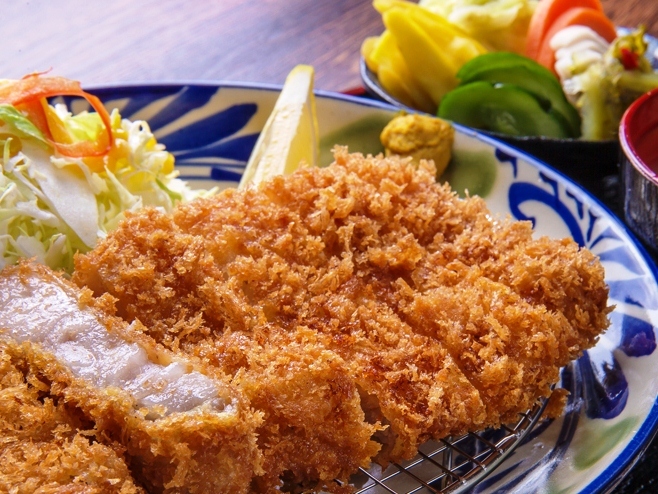 冲绳炸猪排食堂 Shimabuta屋餐厅图片