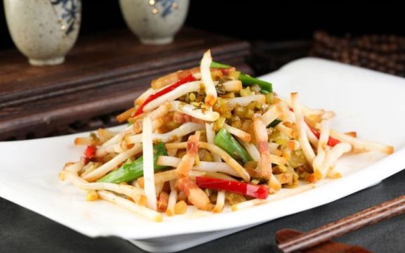 魏铭鱼头捞饭(嘉善店)