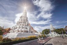 银佛塔景点图片