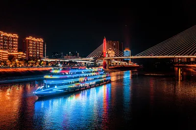 交运长江夜游游船
