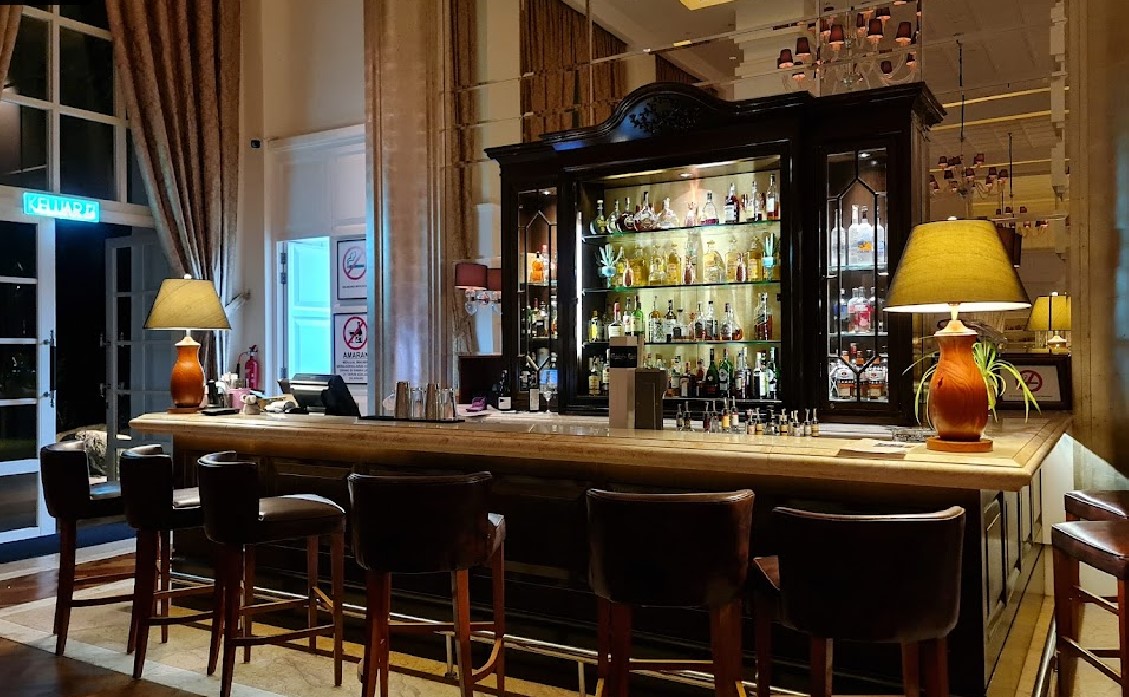 Verandah Bar & Lounge at The Danna