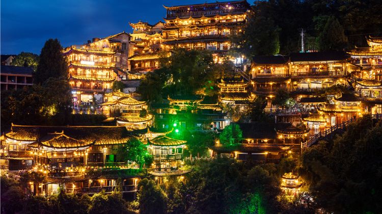 6-day 5-night · Private Tour · Zhangjiajie + Furong Town + Fenghuang Ancient Town