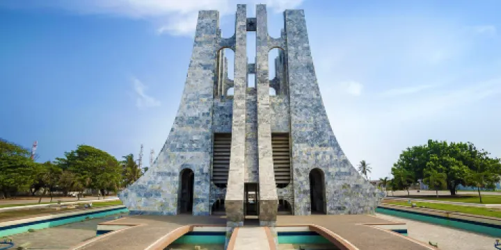 誇梅·恩克魯瑪紀念公園和陵墓