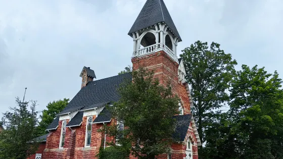 於人村
