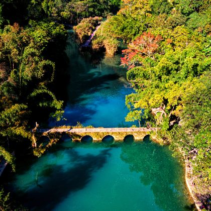 贵阳+黄果树景区+荔波+西江千户苗寨4日3晚跟团游