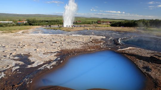 蓋錫爾與斯特羅柯間歇泉