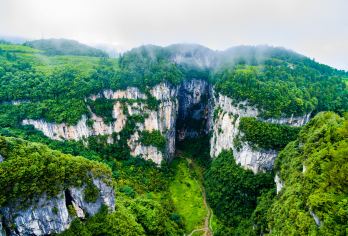 重庆天生三桥+龙水峡地缝+乌江画廊一日游【2-8人小团导游】【[8人精致套餐]游客不超过8人，特别增加乌江赤壁观景台观景，人数少行程更自在！】