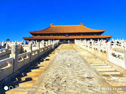 感受历史的魅力，聆听历史的启示，领略中国历史的风采。——故宫