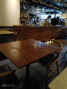 Brut Eatery悦璞食堂(肇嘉浜路店)-上海-乞力马扎罗海豹