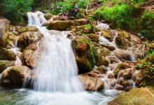 Grojogan Sewu Waterfall景点图片