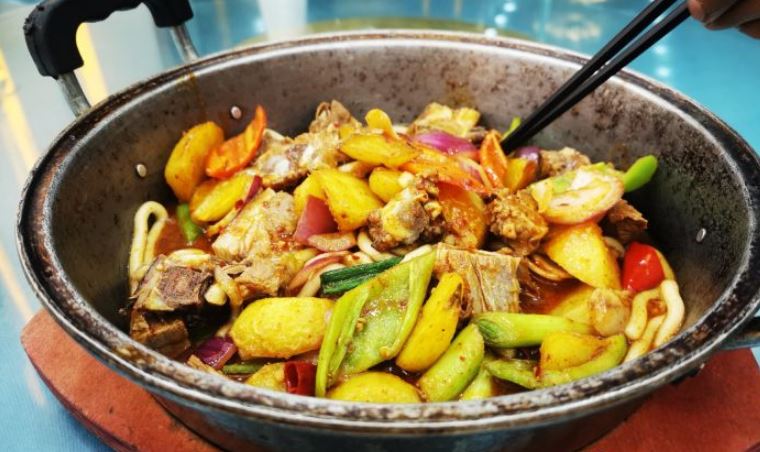 西遇舌尖牦牛土火锅美食城(高峰大厦店)餐厅图片