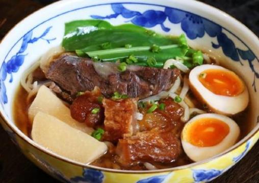 山房隐味台式古早牛肉面