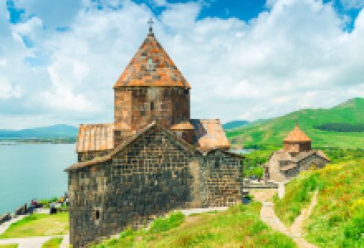 塞凡湖修道院景点图片