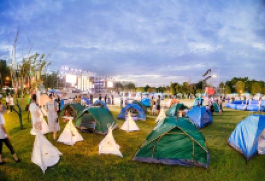 月亮岛景点图片