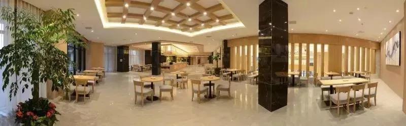 常山东方广场酒店·四季厅餐厅图片
