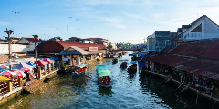 安帕瓦水上集市