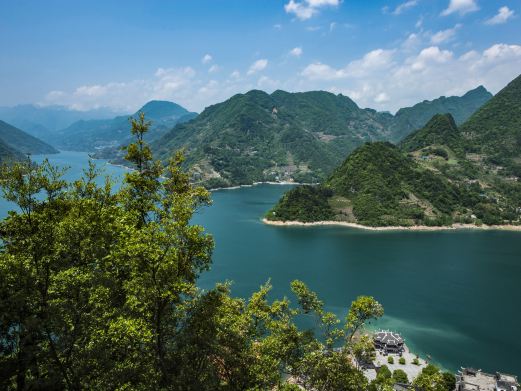 武落钟离山