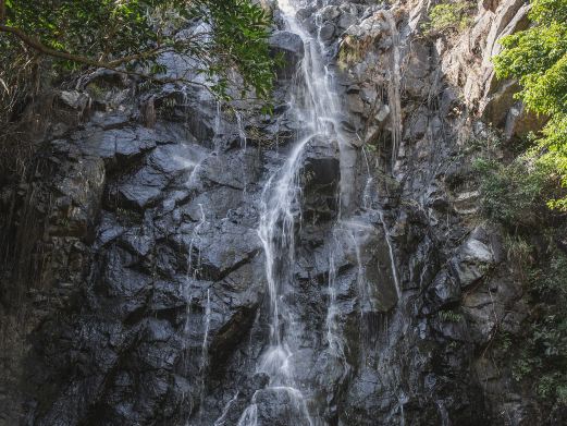 马峦山瀑布