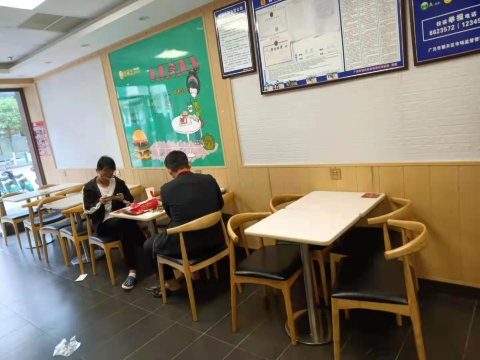 华莱士·全鸡汉堡(朝天店)