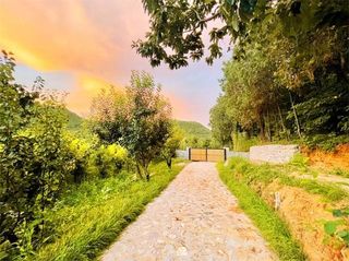 北京怀柔闻山悦目山景民宿，藏在百亩果园里的精致院子，视野超棒