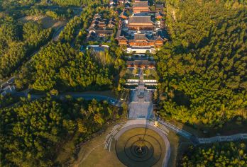南京出发：牛首山+江南贡院+中山陵+秦淮风光带一日【私家团】【私家小团丨小众经典丨无销无购丨独立包车丨行程可调丨随停随走丨时间自由丨上门接送】