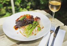 Seven Creeks Hotel美食图片