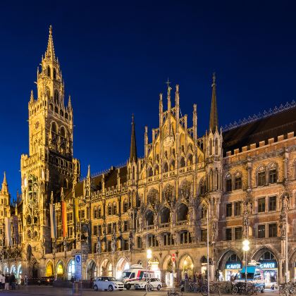 法国+比利时+荷兰+德国+奥地利+瑞士+匈牙利15日14晚跟团游