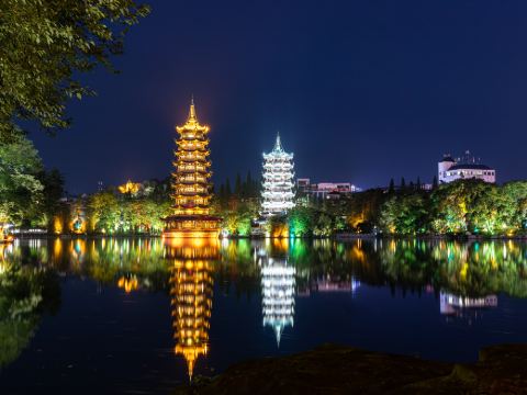 两江四湖