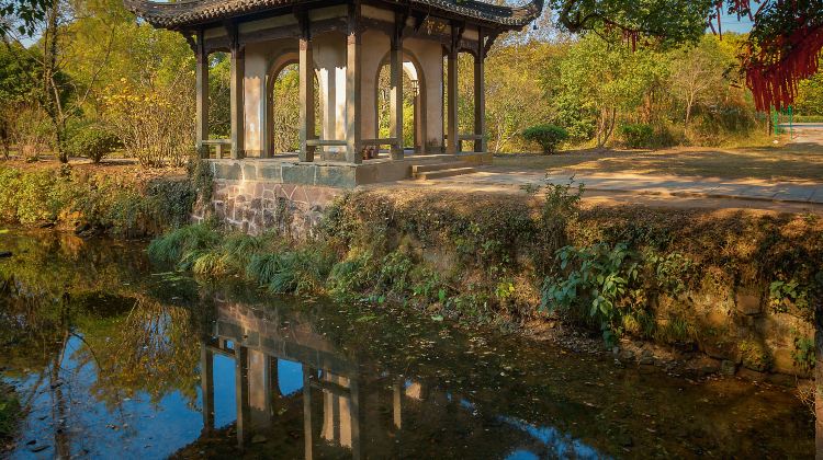 5-Day Huangshan Scenic Area + Hongcun Scenic Area + Xidi Scenic Area + Huizhou Ancient City + Tangmo Scenic Area + Xixinan