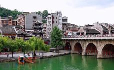 青龙洞-镇远-轻轻的一个蚊