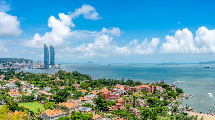 5-Day Xiamen + Gulangyu Island + Fujian Tulou + Wuyi Mountain